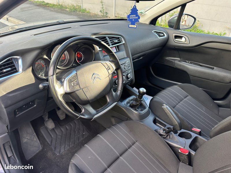 Citroën C4 II 1.2 PureTech 110 ch — photo 3